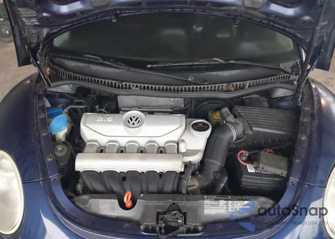 2006 Volkswagen New Beetle 2.5 z USA, uszkodzony, nr VIN 3VWRW31C86M405655